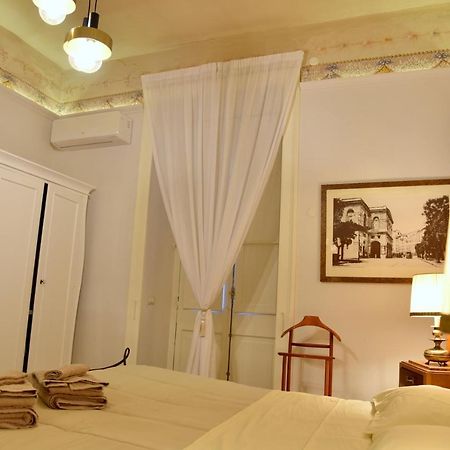 Ripa Garden Room And Suite Салерно Екстер'єр фото